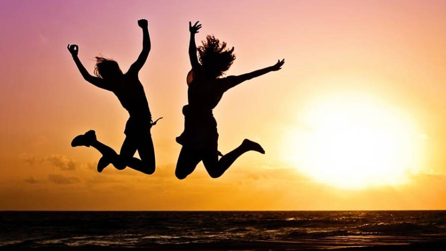 Algunas de las frases de la vida pueden ayudar a acercarse a la felicidad