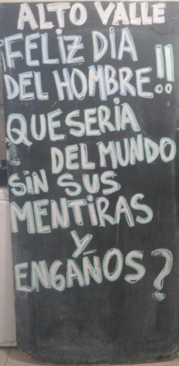 Los carteles tienen su impronta machista.