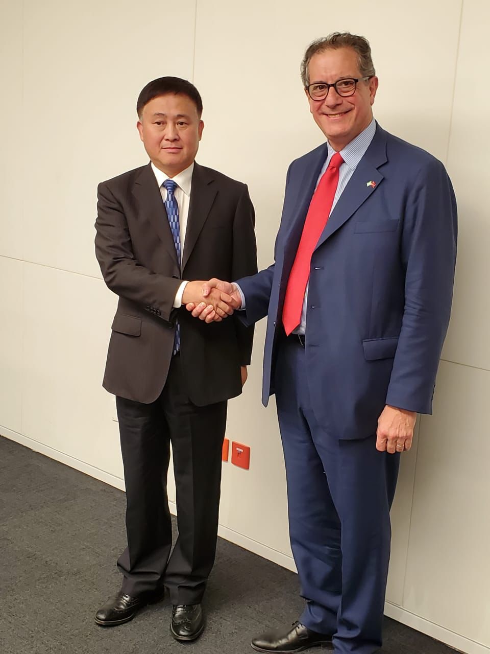 Los titulares del BCRA, Miguel Ángel Pesce, y del PBoC, Pan Gongsheng