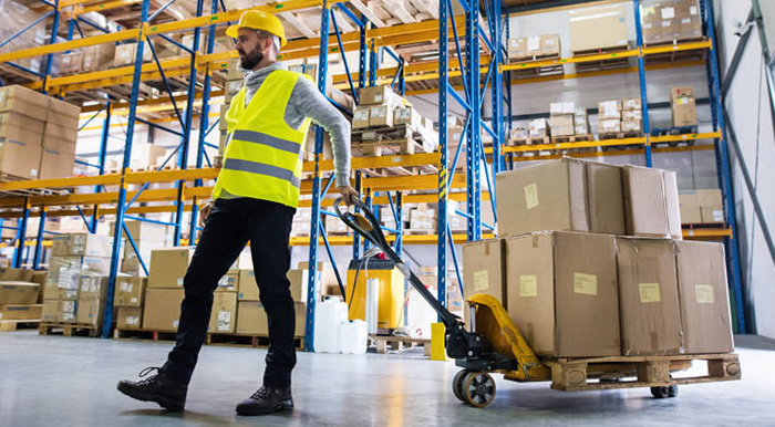 Los operarios de depósito fueron algunos de los perfiles más demandados