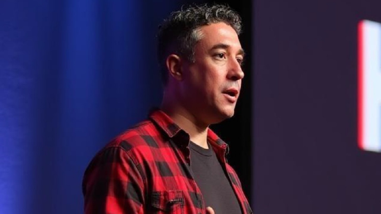 Eduardo Laens, Docente Secundario, Universitario y CEO de Varegos