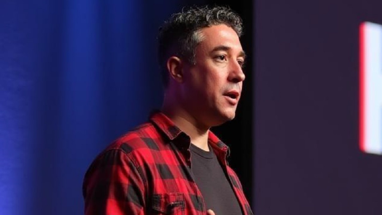 Eduardo Laens, Docente Secundario, Universitario y CEO de Varegos