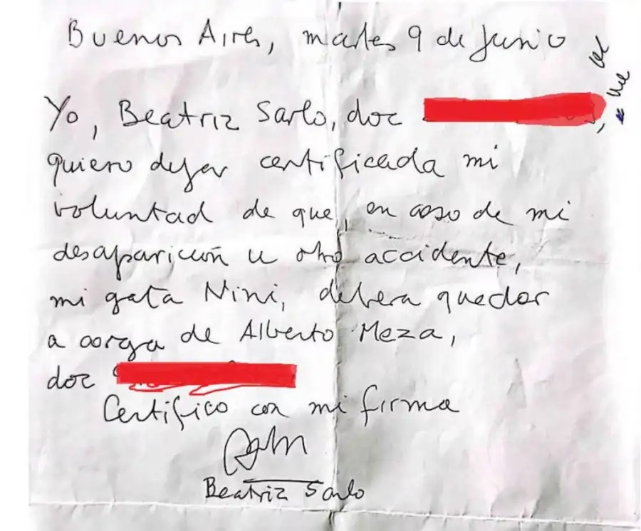 El supuesto testamento que presentó el encargado del edificio de Beatriz Sarlo
