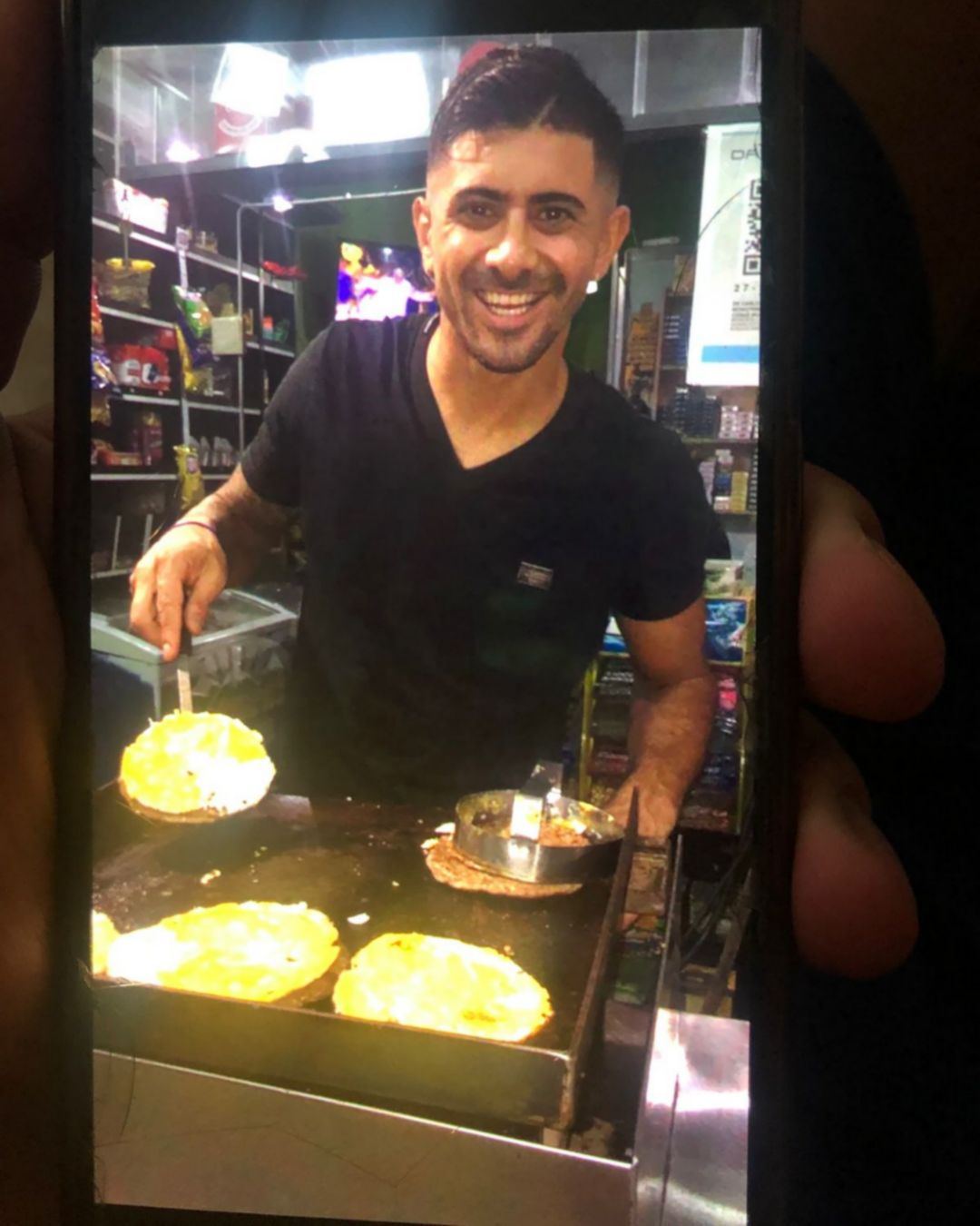 Jaime arrancó vendiendo hamburguesas en su kiosco de su padre y hoy con su marca quiere competirle a