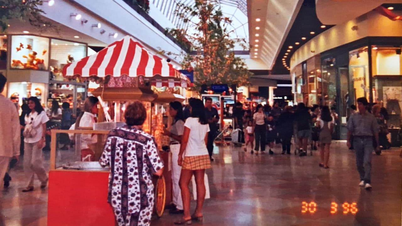 Alto Avellaneda cumple 30 años y es el shopping más grande del grupo IRSA