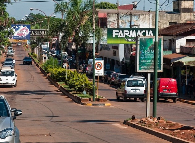Se recomienda recorrer la ciudad de Puerto Iguazú luego de visitar el parque nacional.