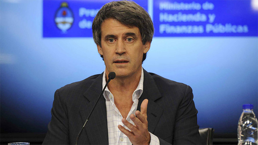 En el Gobierno se debate si se corre el riesgo de repetir el error de cálculo de Alfonso Prat Gay o si, ahora sí, los precios ya tienen incorporado la suba del