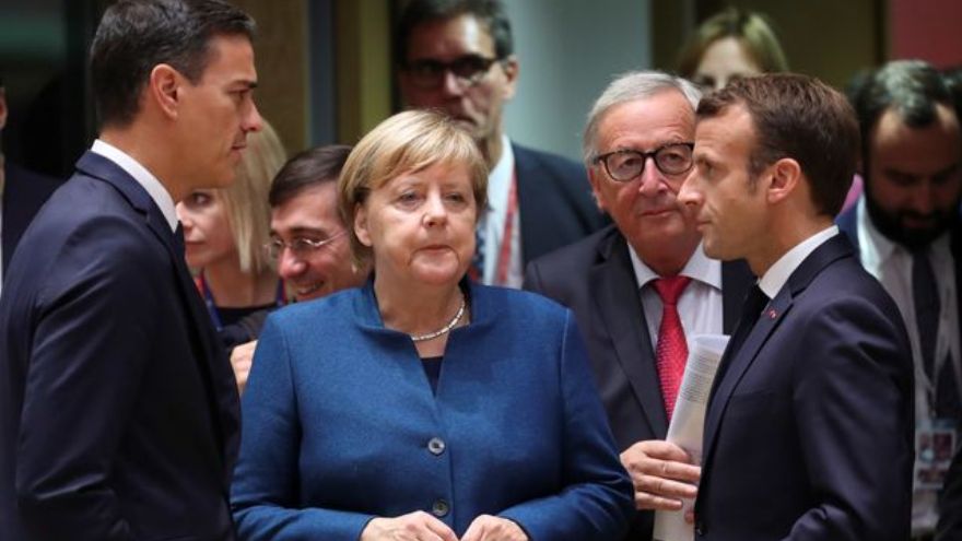 Merkel fue elogiada por sus pares europeos