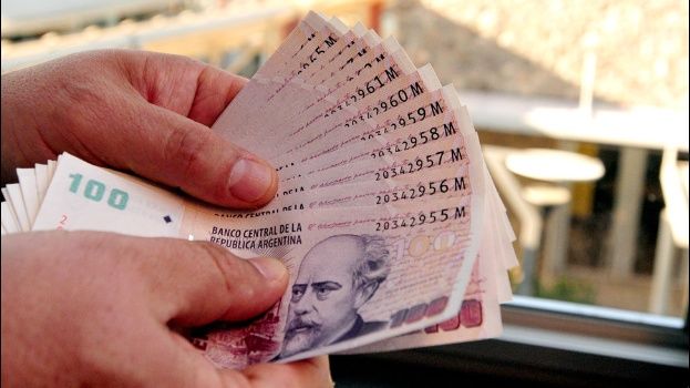 Empleados de Comercio acordaron aumento salarial del 30% anual