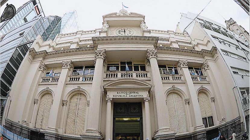La AFIP prorroga a 2020 la obligación de informar cuentas y operaciones de no residentes