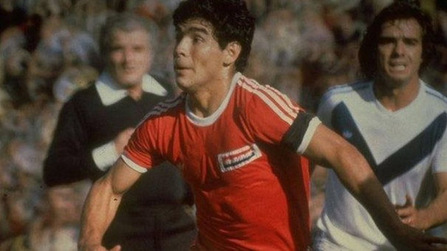Maradona estuvo 5 años en Argentinos Juniors antes de ingresar a Boca.