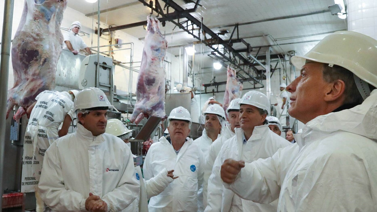Cierra un frigorífico que inauguró Mauricio Macri el año pasado y deja 300 empleados en la calle