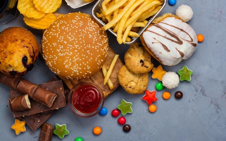 Muchos de estos alimentos contienen grasas trans y aceites hidrogenados