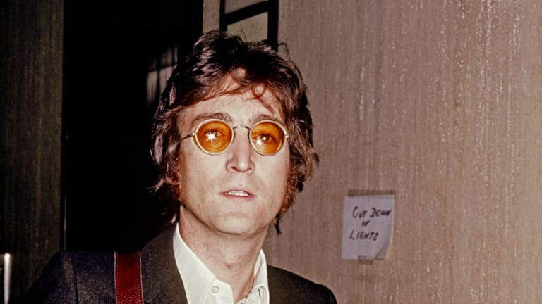 John Lennon bebía su propia orina