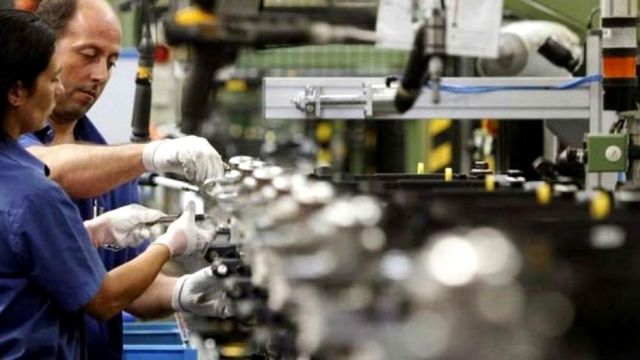 50%. de las empresas están totalmente operativas