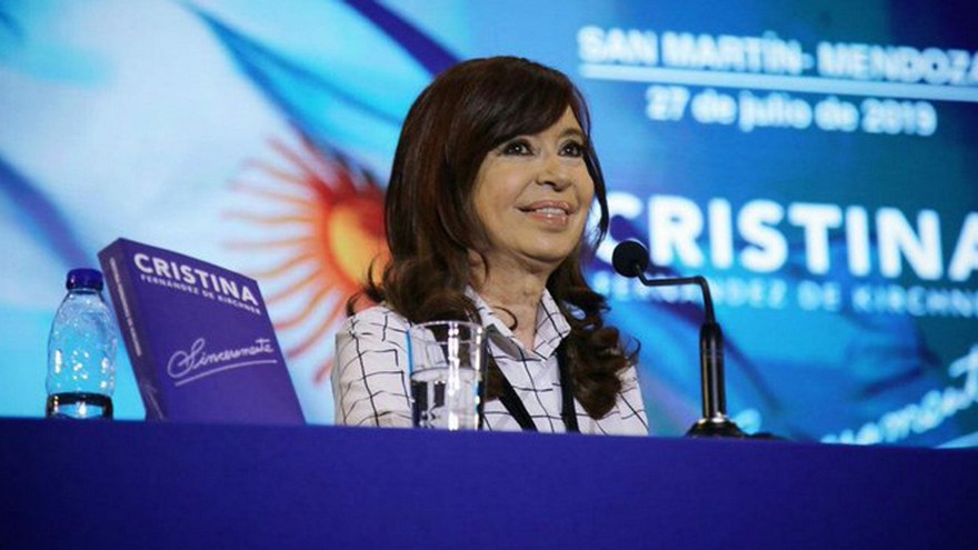Cristina Kirchner vuelve a la campaña: presentará su libro "Sinceramente" en El Calafate