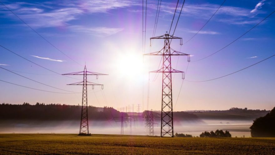 Cuáles son las tres compañías a las que Hacienda autorizó su ingreso al mercado eléctrico