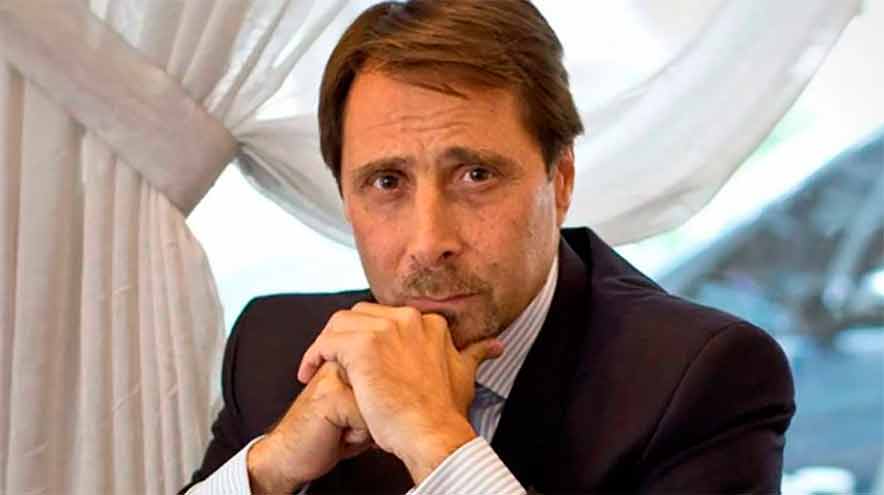 A pesar de la internación, todo parecía transcurrir bajo control hasta este miércoles, cuando un llamativo mensaje generó preocupación entre personas cercanas al conductor. Feinmann envió un mensaje de WhatsApp a su chat de amigos íntimos que disparó varias alarmas: