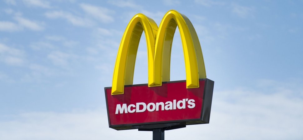 La gastronomía es uno de los sectors más golpeados por la pandemia, de ahí las iniciativas de McDonald´s para reentrenar a su gente