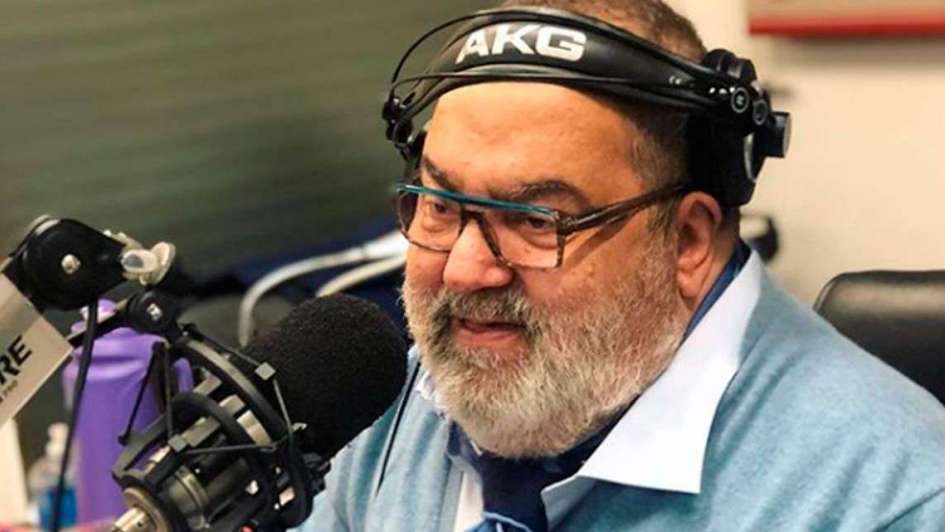 El periodista, que es considerado un paciente de riesgo, fue ingresado en la Fundación Favaloro y se encuentra en observación