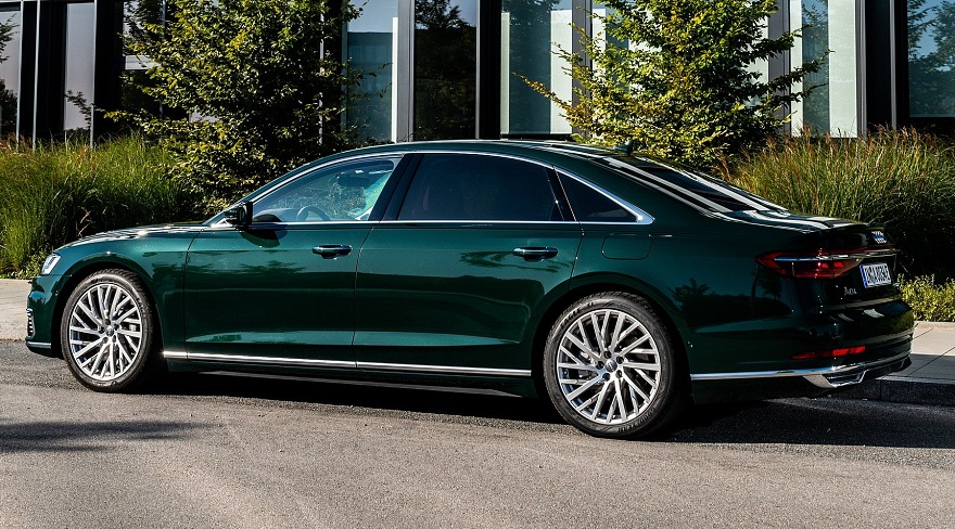 Audi A8 en su versión extra large, una limousine.