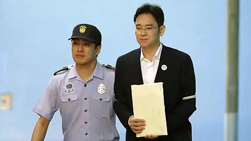 El líder de facto de Samsung, Lee Jae-yong, fue condenado en un caso de sobornos