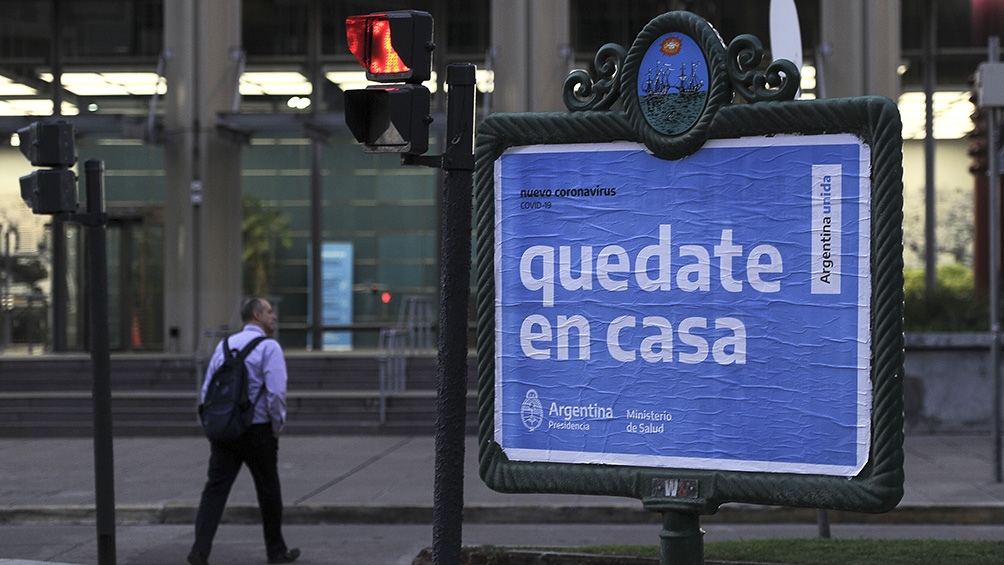 Para el ministro bonaerense, se debe buscar un freno a la suba de casos