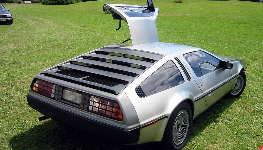 El DeLorean en todas sus dimensiones.