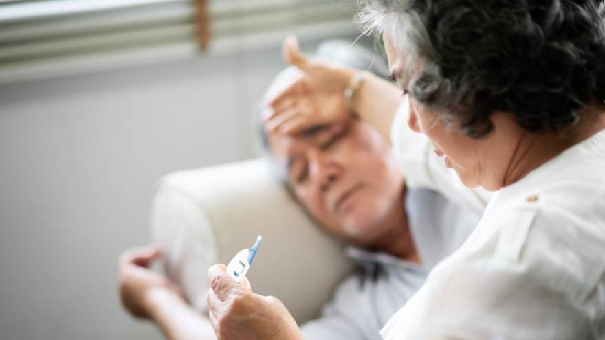 Los adultos también pueden verse severamente afectados por la fiebre