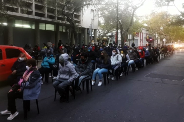 La idea es evitar las aglomeraciones de beneficiarios