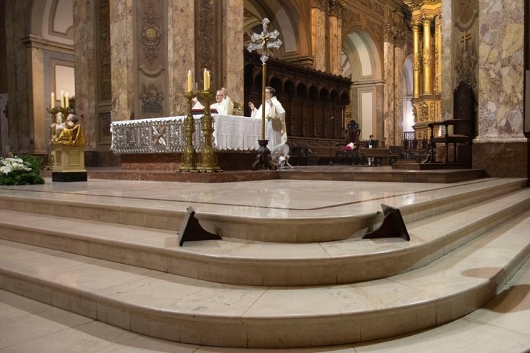 Las ceremonias religiosas podrán contar con hasta 20 asistentes.