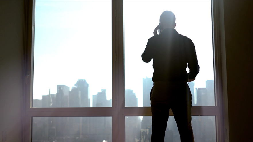 El pequeño inversor que depositó US$54.000 defendió con calma y solidez su apuesta durante años