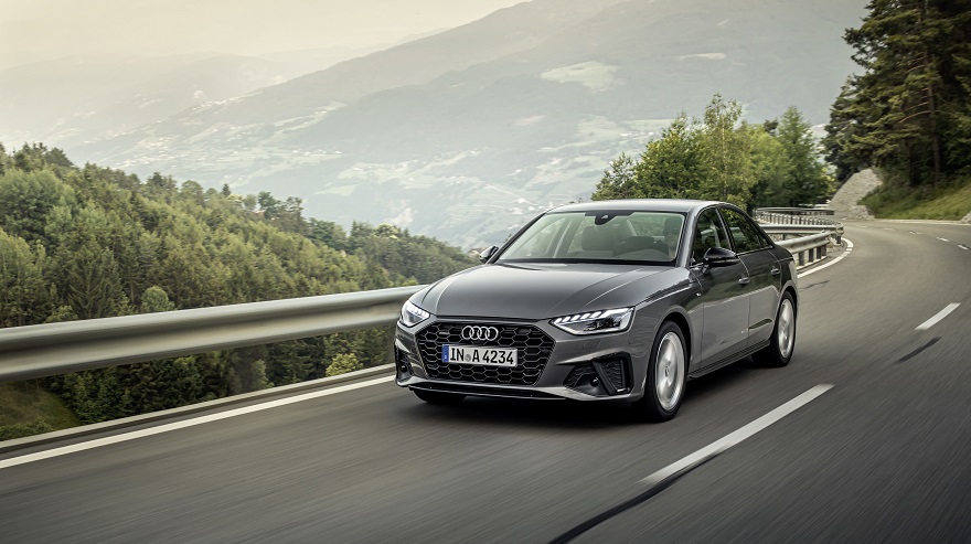 Audi A4, solo se puede comprar a dólar oficial.