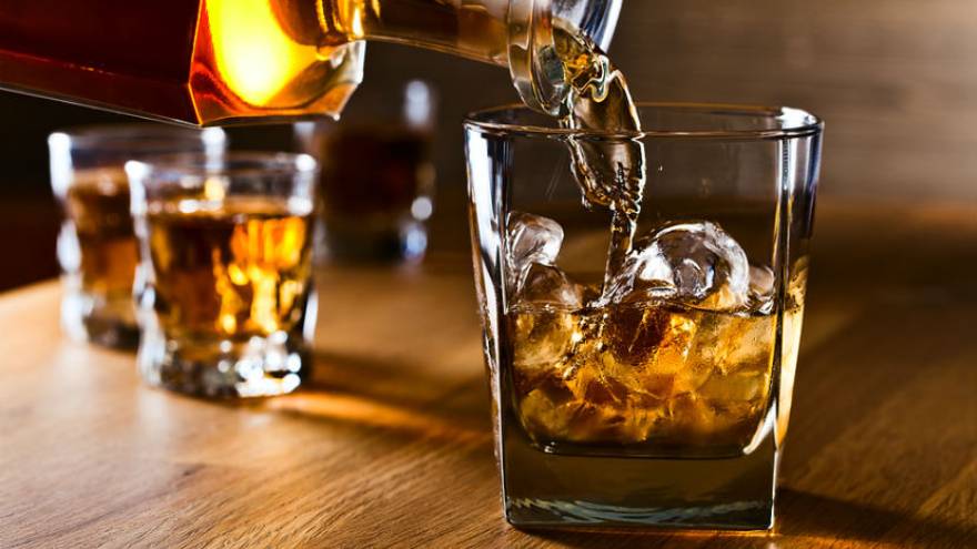 El alcoholismo puede ser una de las causas de síndrome confusional agudo