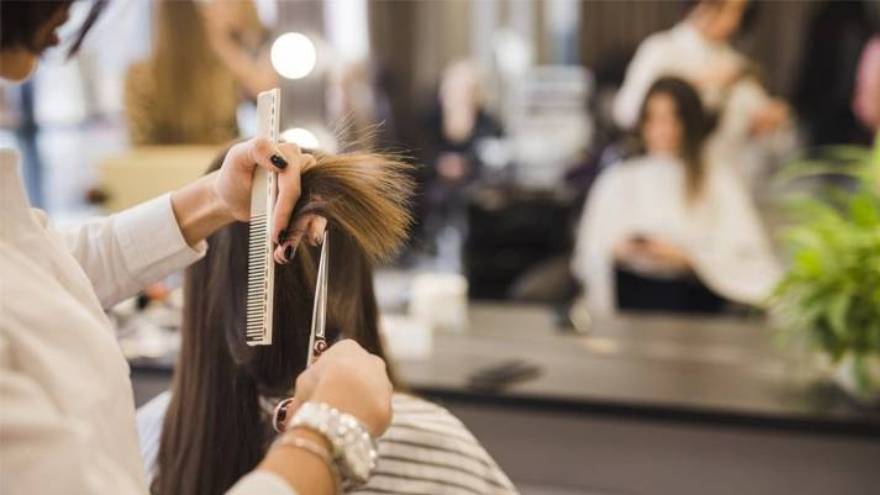 Ya no podrá haber más de un cliente en espacios reducidos. Todos deberán usar tapabocas