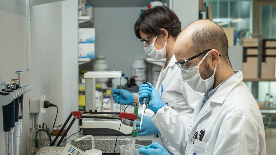 ANMAT aprobó este viernes una nueva investigación para un posible tratamiento de coronavirus