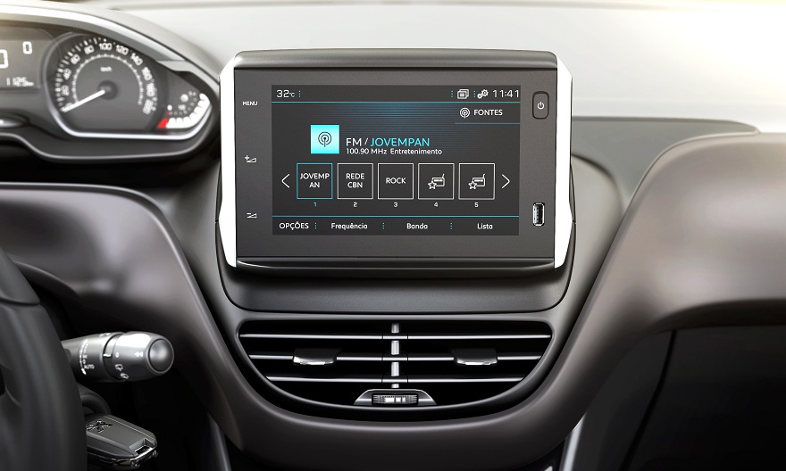 El interior del Peugeot 2008 suma nuevas tecnologías.