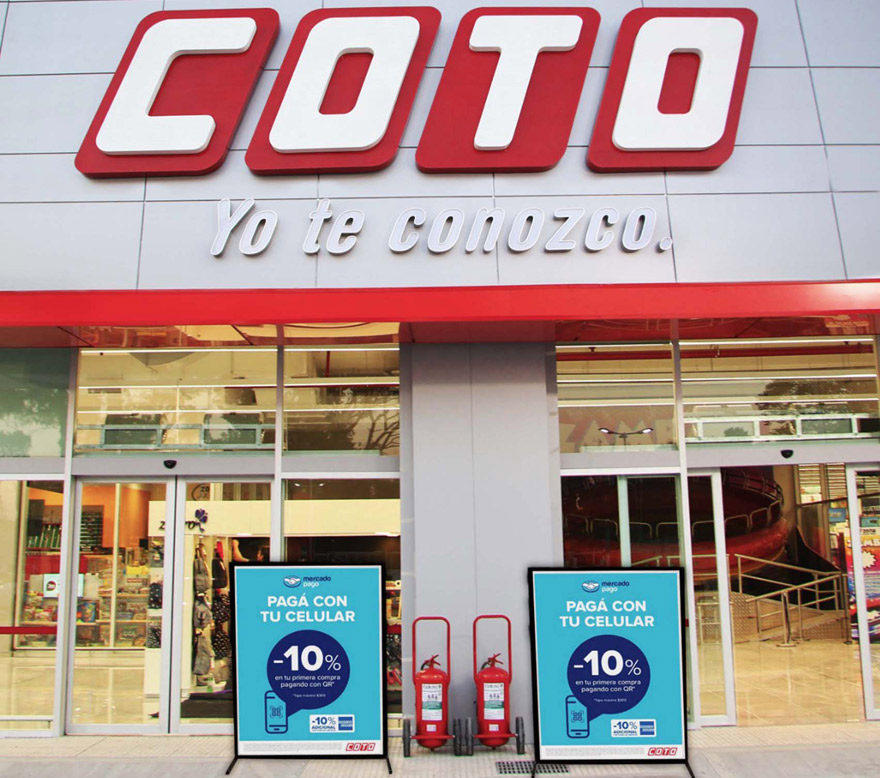 Ya se puede pagar con el celular y Mercado Pago en las sucursales de COTO.