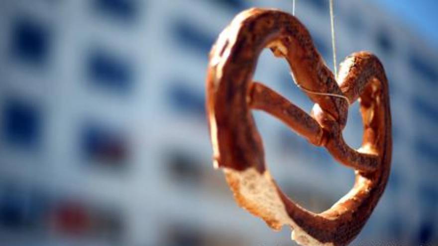 Qué son los pretzels, esos snacks originarios de Alemania?