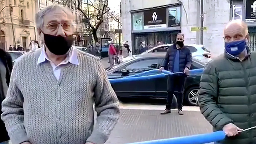 Brandoni en el banderazo. Para Belloso, mostró