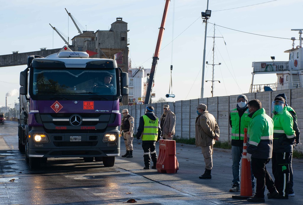 La situación de Bactssa pone en dudas la continuidad laboral de más de 1000 trabajadores portuarios