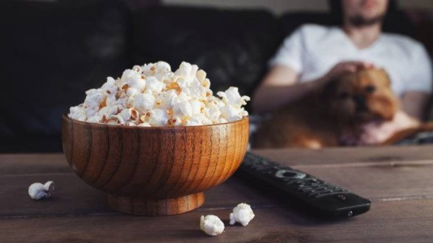 Encontrar películas en línea puede ser un plan perfecto para un sábado a la noche
