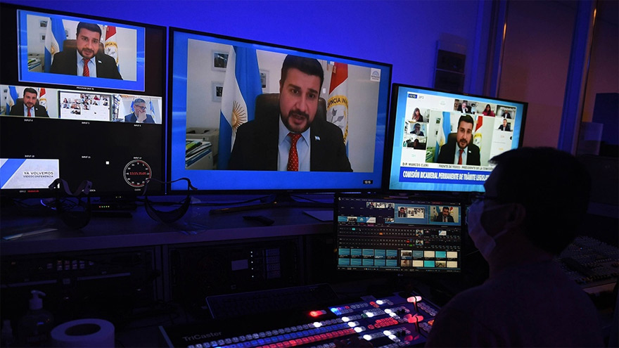 La Comisión Bicameral del Congreso dio visto bueno al decreto de Fernández.