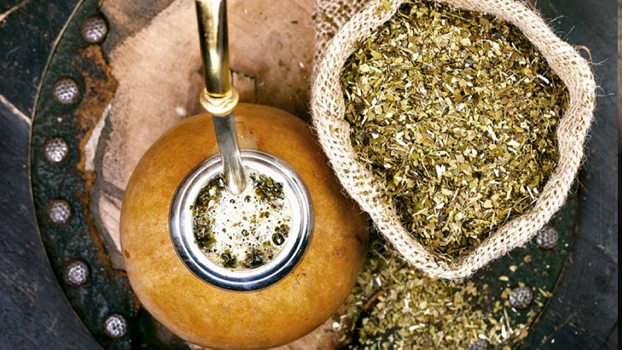 Un estudio analizó el impacto del mate en el peso de las personas