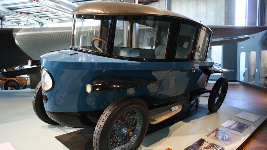 Rumpler Tropfenwagen, el más aerodinámico entre los autos antiguos.