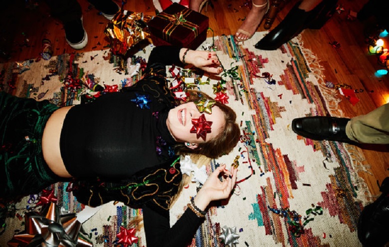 Las horas pasan volando para los nativos de estos signos y sus fiestan suelen durar ¡hasta el amanecer!