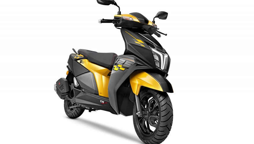 Una moto de la serie NTORQ de TVS.