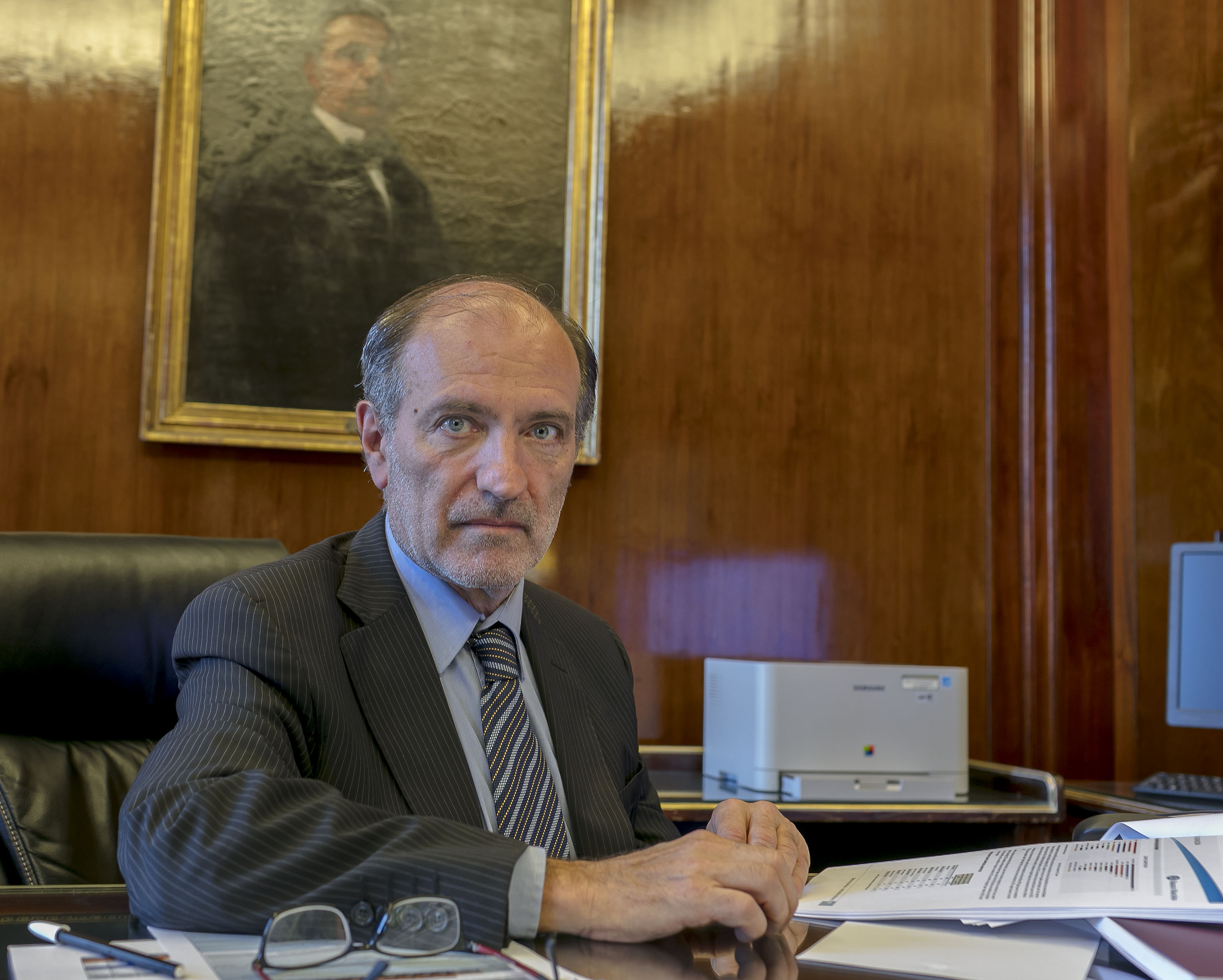 El Gobierno nombró a Eduardo Hecker director del Banco Central