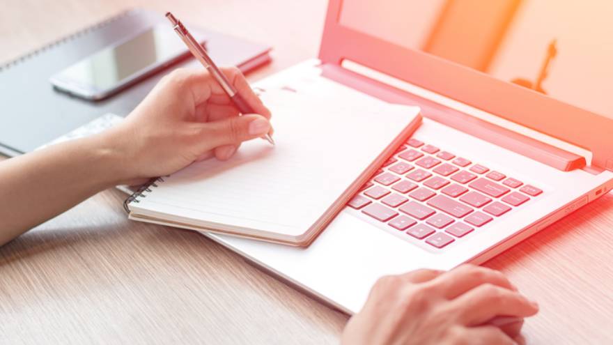 Hay muchos cursos de francés online para principiantes, tanto pagos como gratuitos