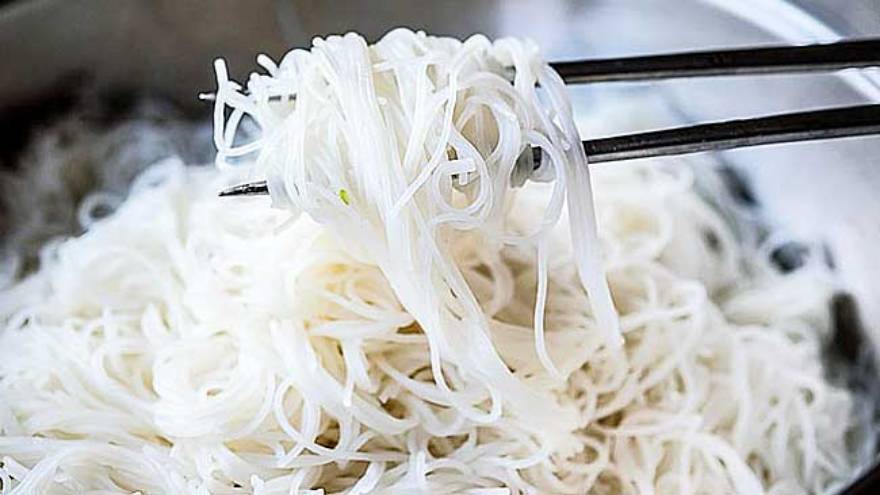Diversas marcas de fideos de arroz fueron prohibidas por ANMAT días atrás